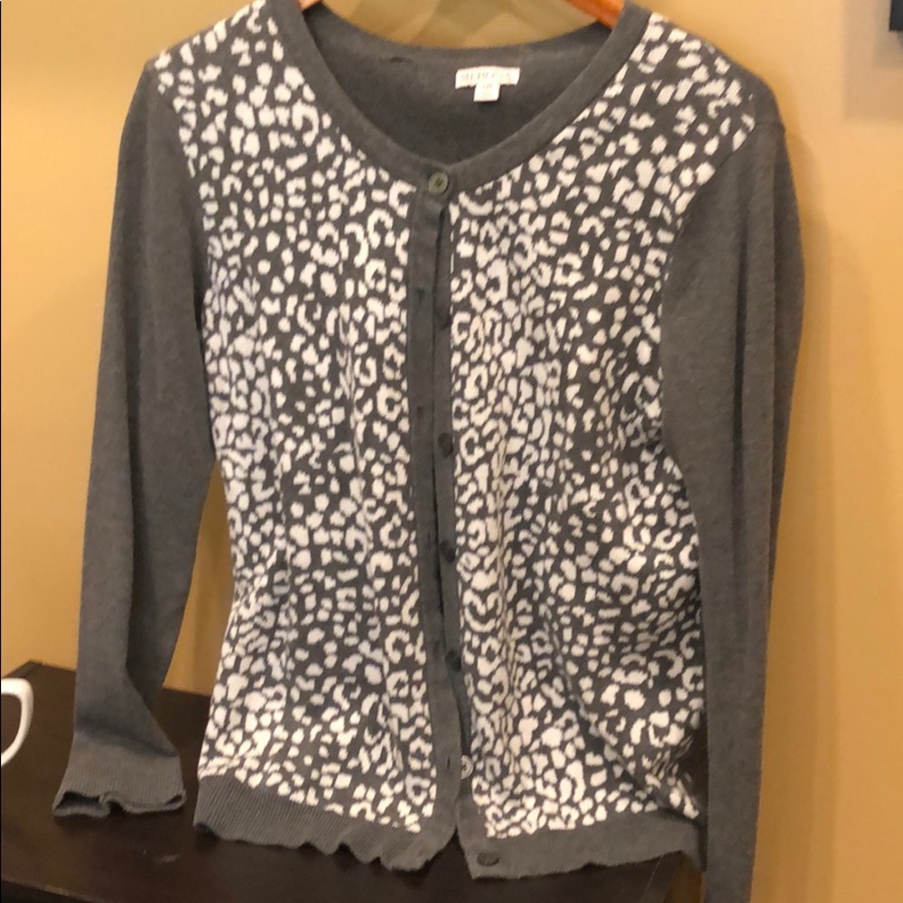 Cardigan sweater